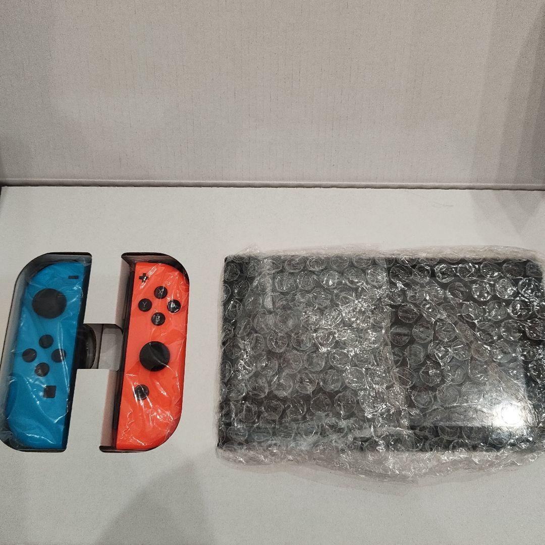 Nintendo Switch 本体 ケース付き ACアダプター無し