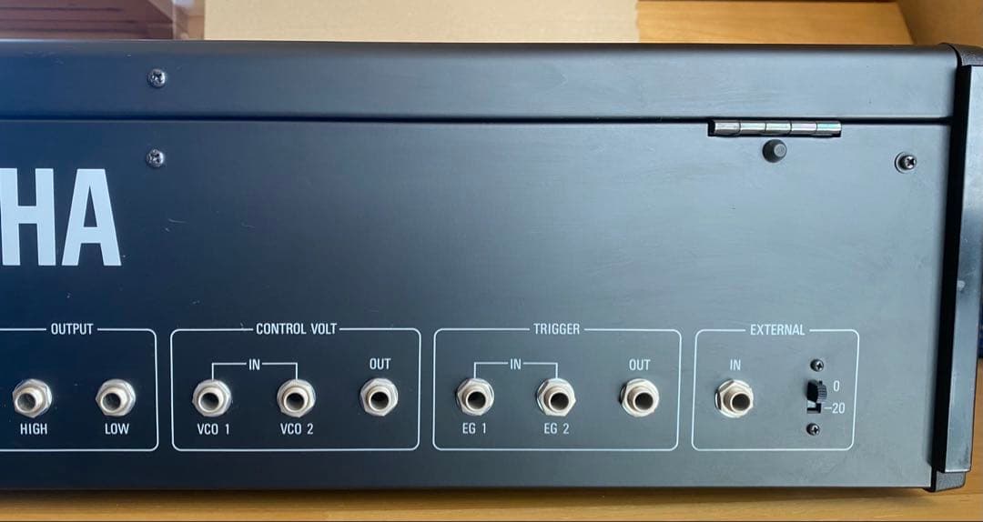 YAMAHA CS-15 シンセサイザー