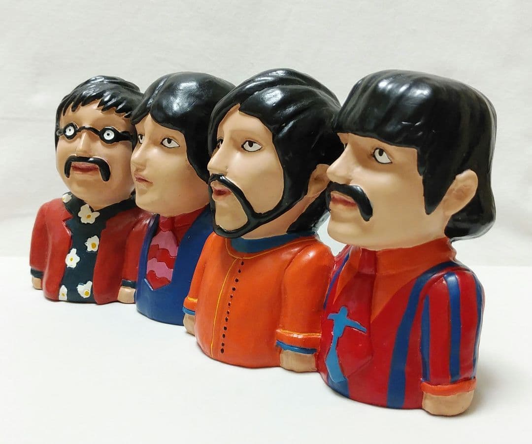 ビートルズ イエローサブマリン人形♣1988年YELLOW SUBMARINE！