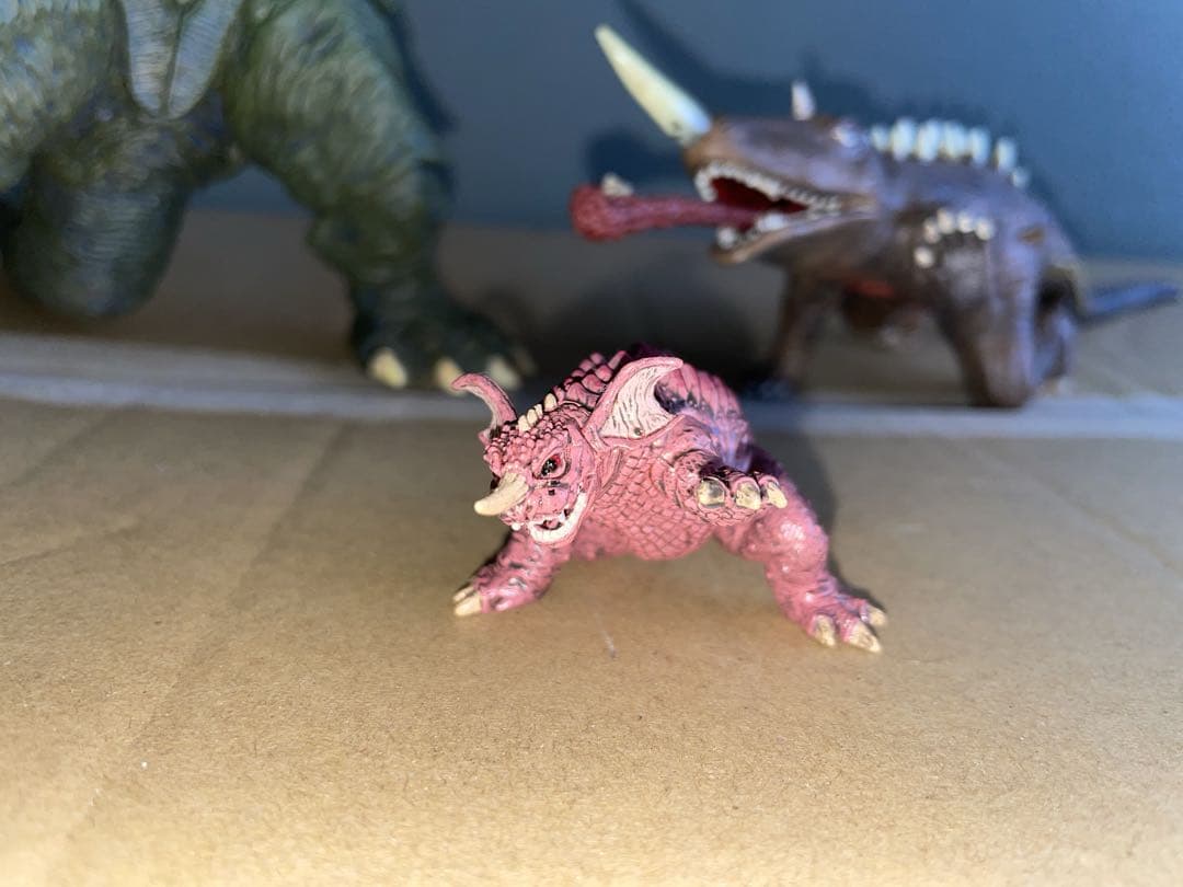 ガメラ1995レキンキャストキット完成品とユージン大映特撮シリーズバルゴン他3体