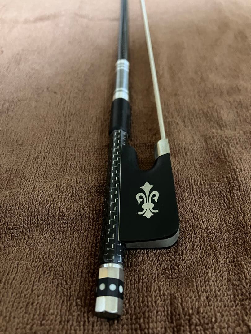 バイオリン弓 カーボンファイバー製 フルール・ド・リス