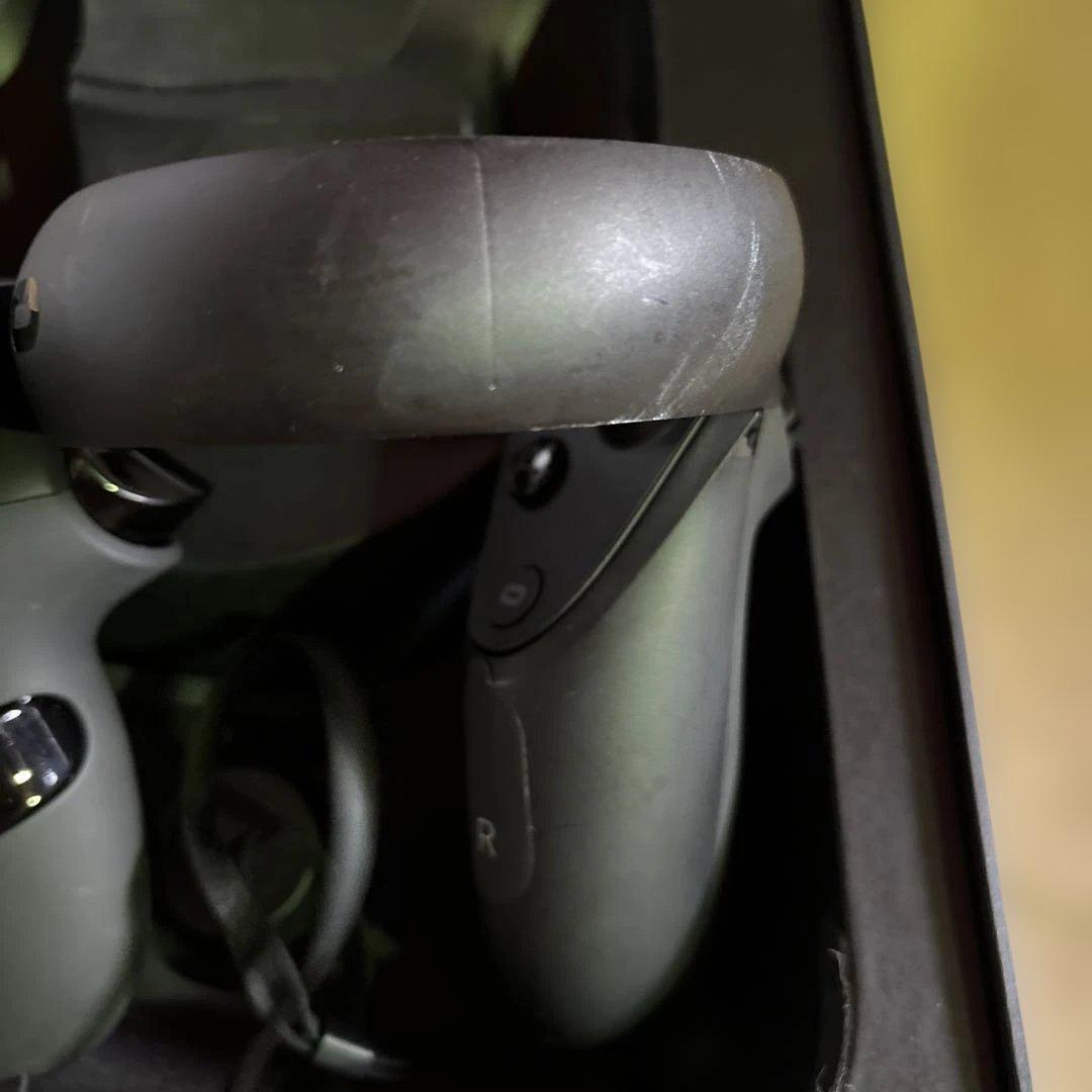 オキュラス クエスト  Quest 64GB VRヘッドセット