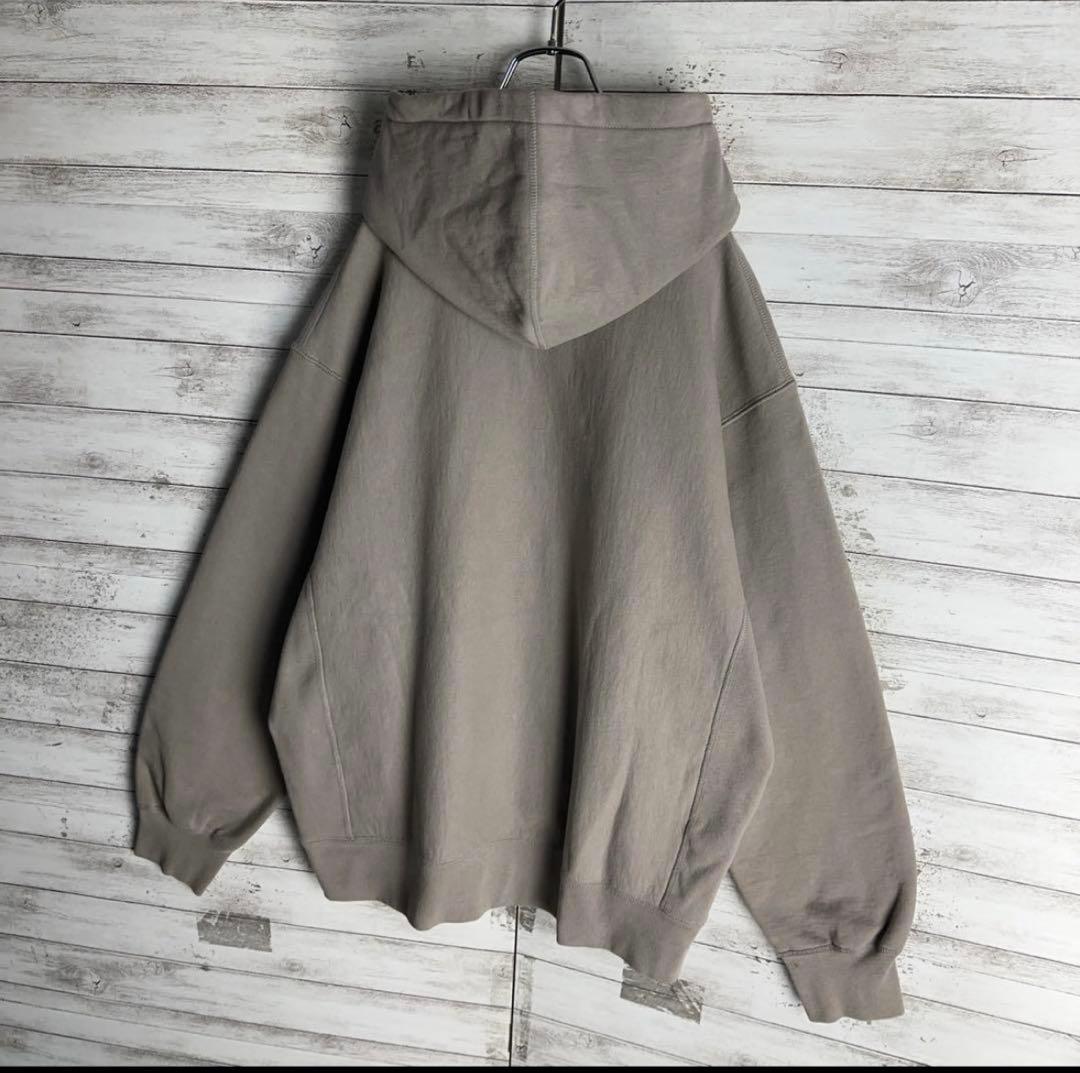 シュプリームBOXロゴ定番カラーパーカー