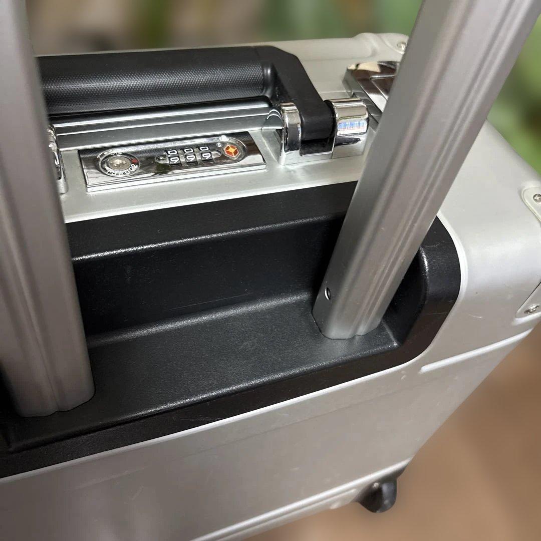 専用品　無骨でかっこいい！ゼロハリバートン　アルミキャリーケース 28リットル