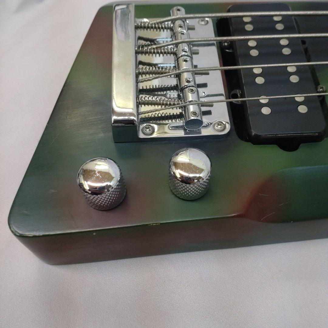 vintage フレットレス エレキベース　迷彩