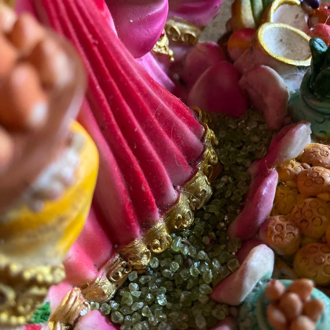 ラクシュミー女神様　置物　ガネーシャ　サラスワティ　幸運　豊穣　美を司どります。