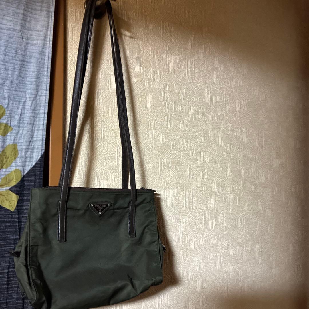 PRADA ダークグリーン ショルダーバッグ