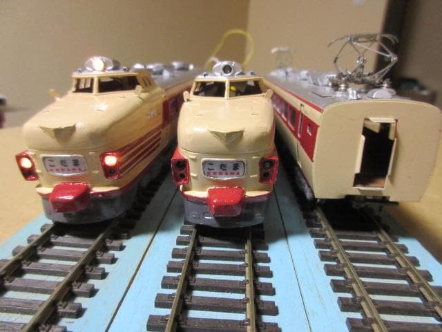 国鉄151系　特急形電車「こだま」３両セット　HOゲージ　金属製・メーカー不詳