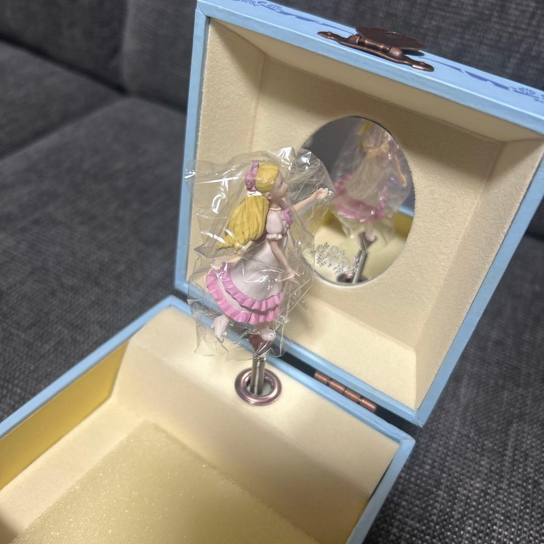 思い出のマーニー　　オルゴール　指人形　キーホルダー