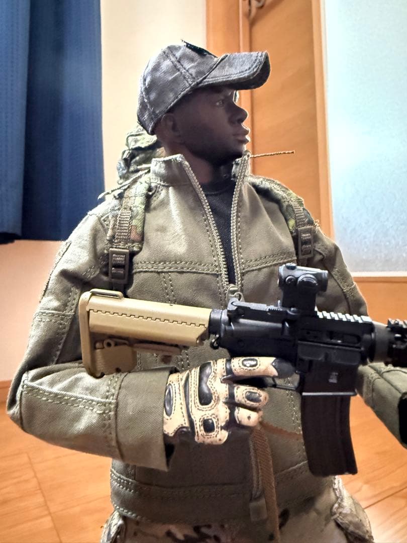 ホットトイズ 系 1/6 B-BOY ギャング ミリタリー スタンド付き