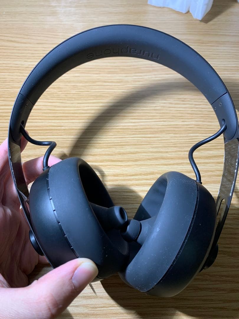 nura ワイヤレスヘッドホン 専用ケース付き