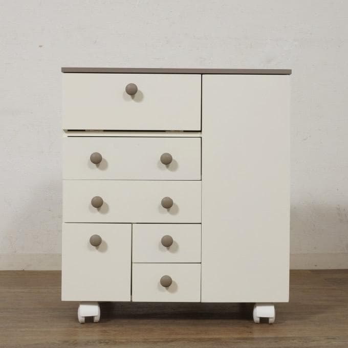 【新品】たっぷり収納 コスメワゴン　お洒落 ドレッサー　アウトレット