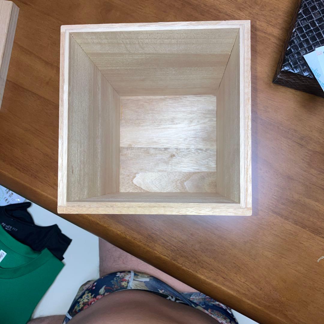 人間国宝　十四代　酒井田柿右衛門　岩牡丹文　水差