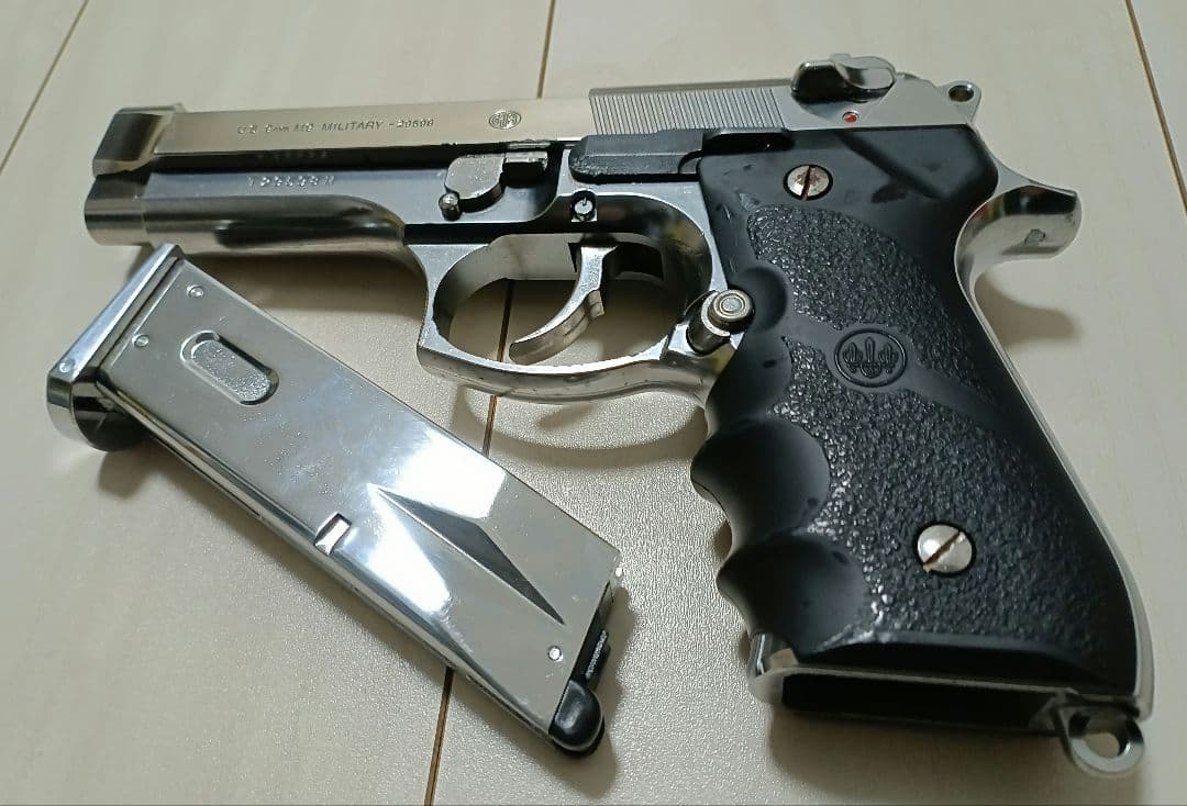 【中古品】東京マルイ 18禁 ガスガン「M92F」シルバーツートンカラー