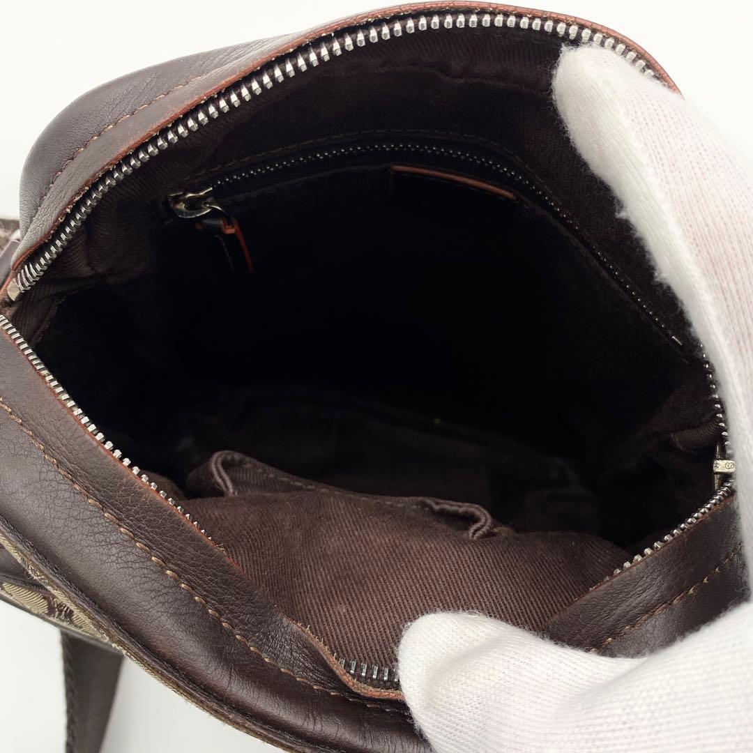 CELINE ショルダーバッグ　マカダム柄　トリオンフ金具　キャンバス×レザー