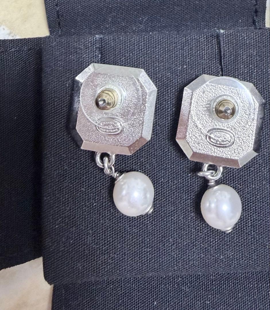 Chanel パール付きピアス