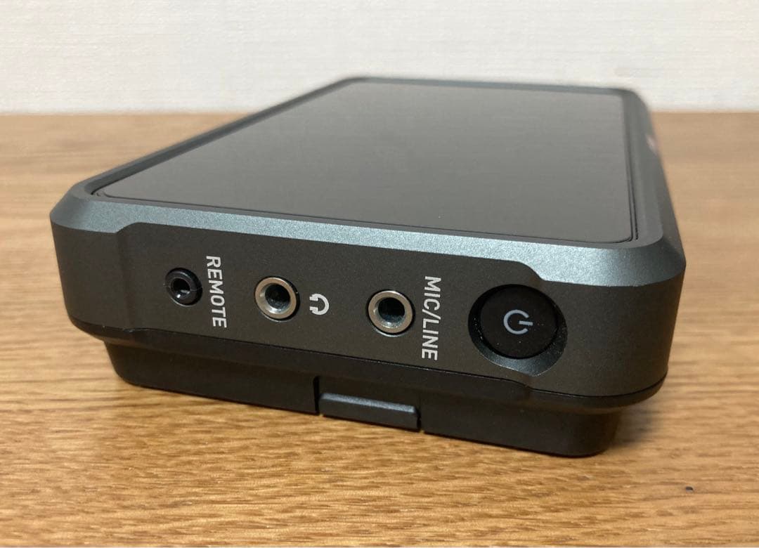 値下げ「Atomos ninja v+」「 純正バッテリー3個とアクセサリー」