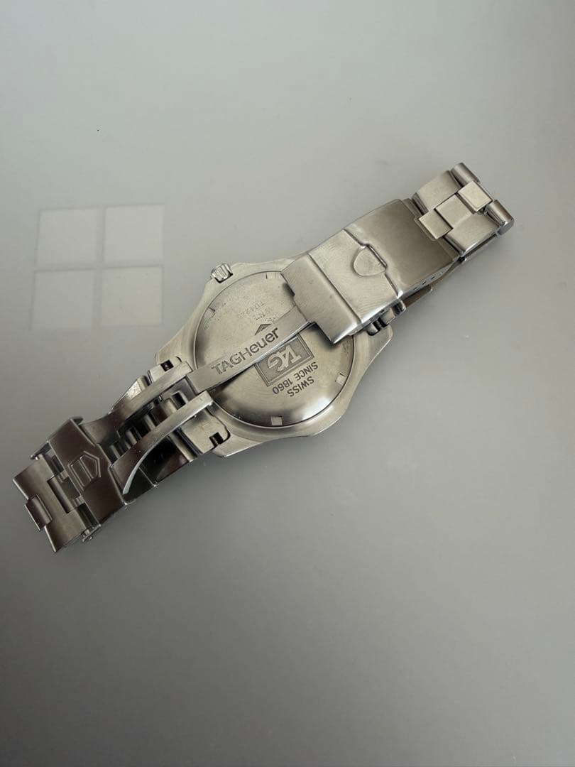 美品　タグホイヤー プロフェッショナル 2000 WN1112 クオーツメンズ