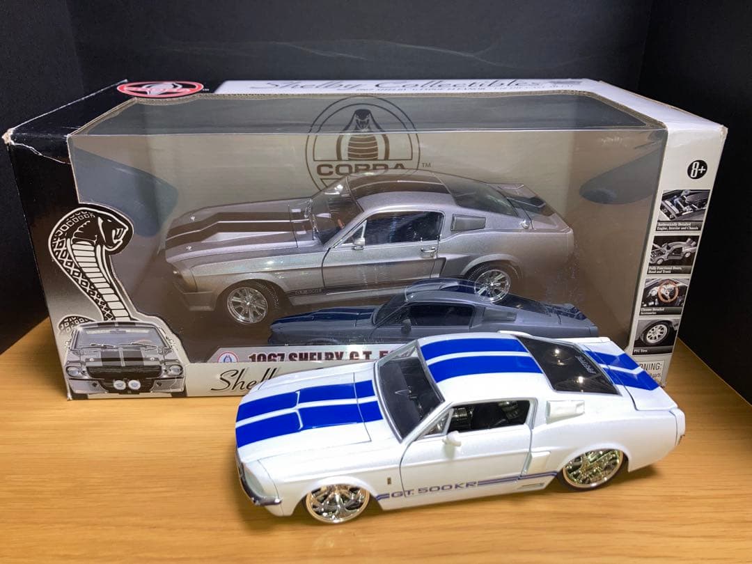 シェルビーGT500エレノア 1/18 と シェルビーGT-500 1/24