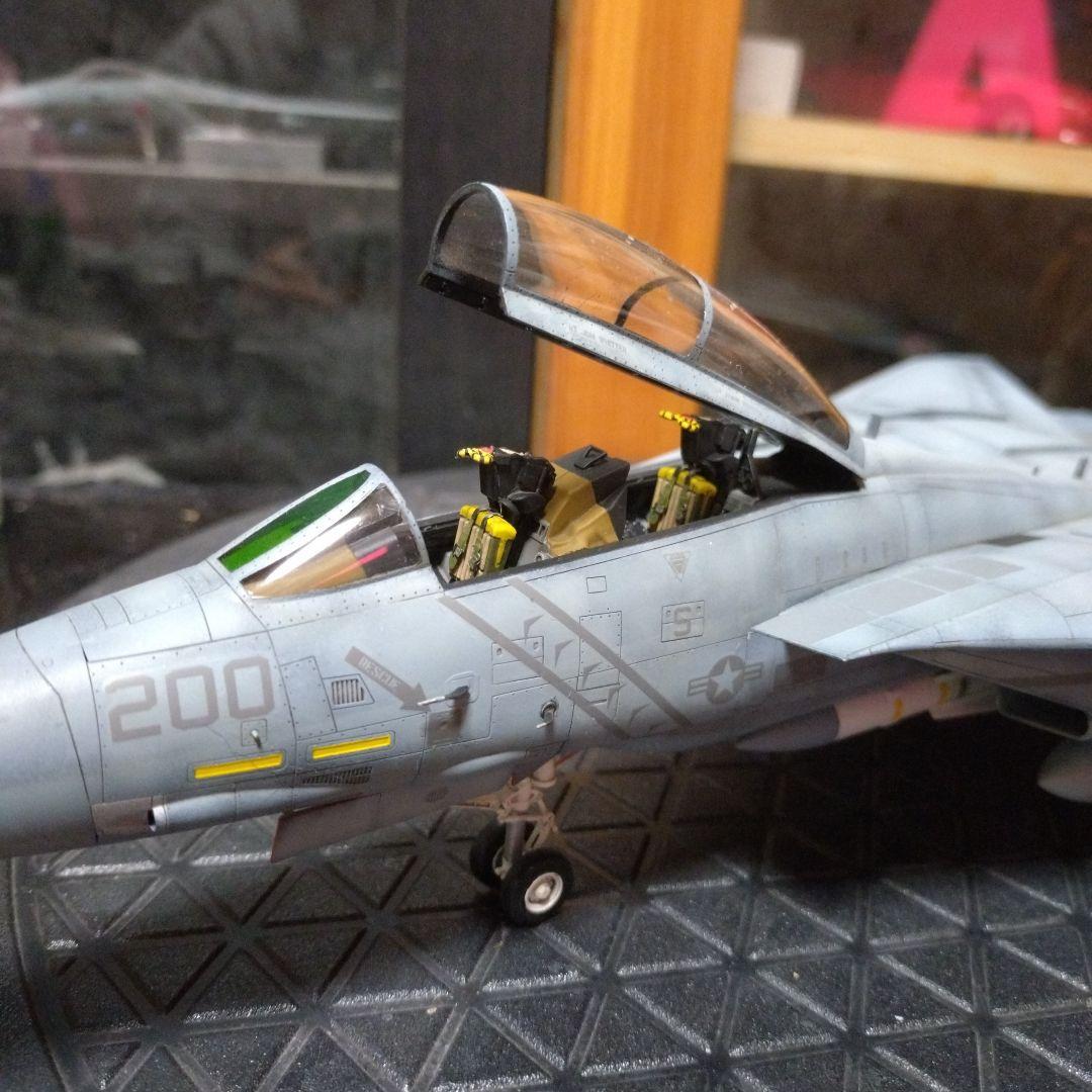 タミヤ 1/48 F14Aプラモデル塗装済み完成品