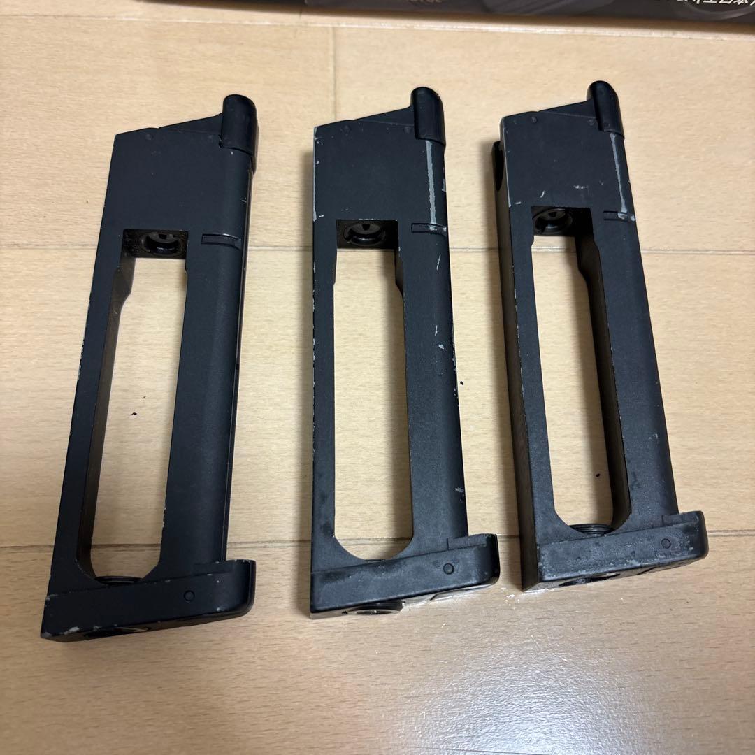 Carbon8 M45CQP CO2ガスガン　マガジン3本付き