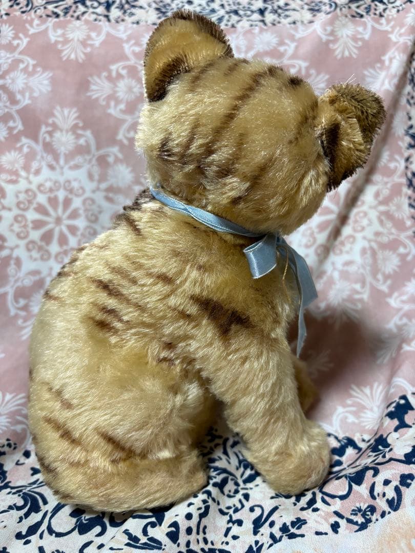 シュタイフ　猫　タビーキャット　ネコ　テディベア　ビスクドール　ジュモー