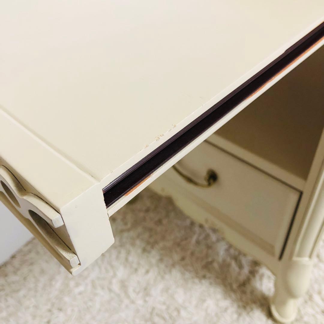 東海家具　ナイトテーブル　猫脚　木製　コンセント付き　完成品