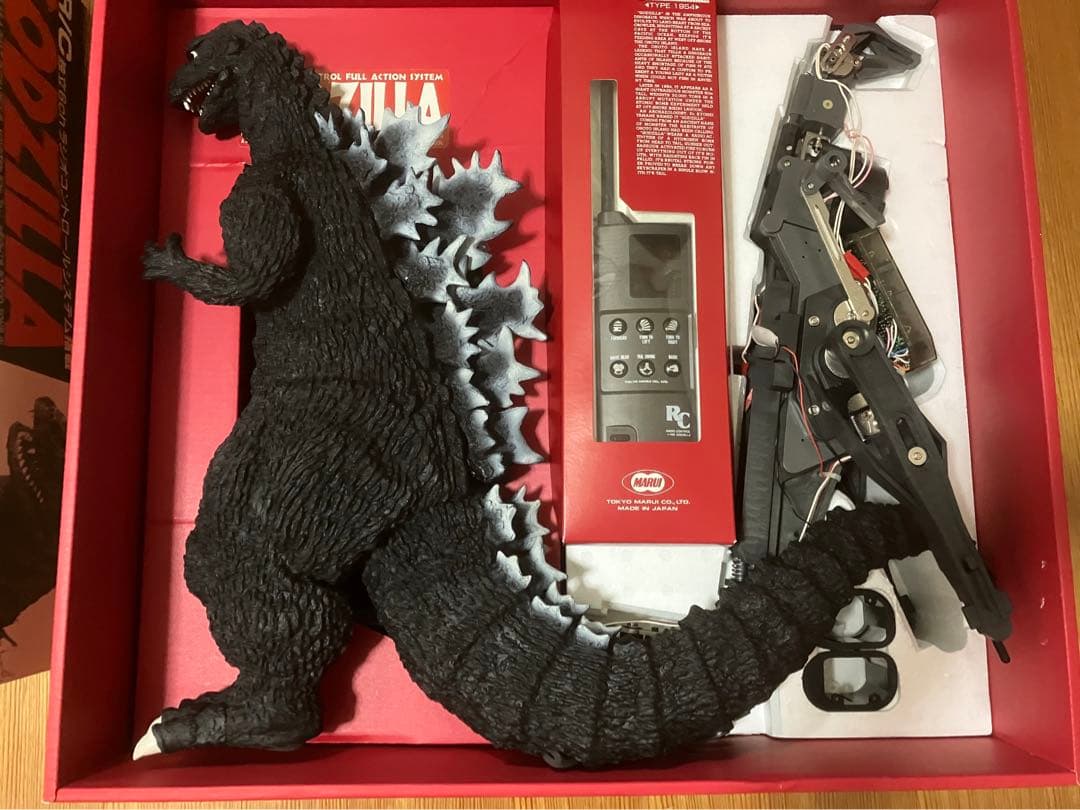 未組み立て東京マルイゴジラ