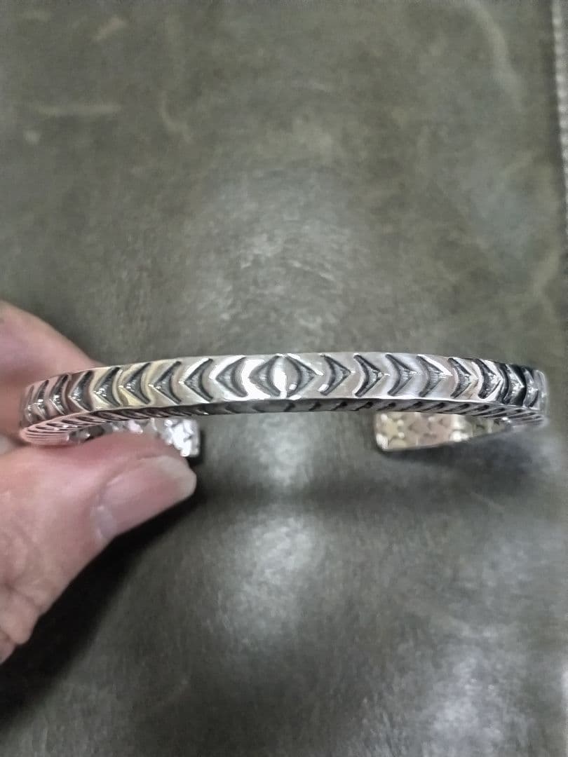 【希少】NAVAJO Sunshine Reeves 4面 スタンプバングル