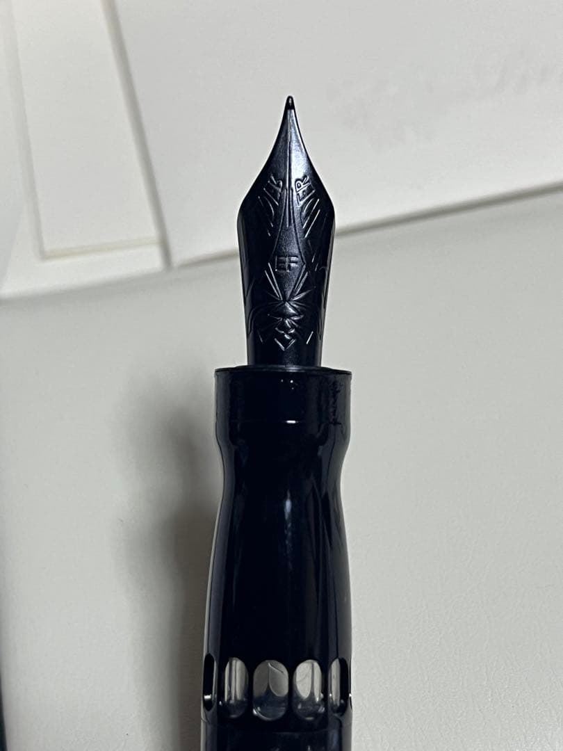 新品未使用 ピナイダー ラ グランデ ベレッツァ ロック 万年筆 グレー EF