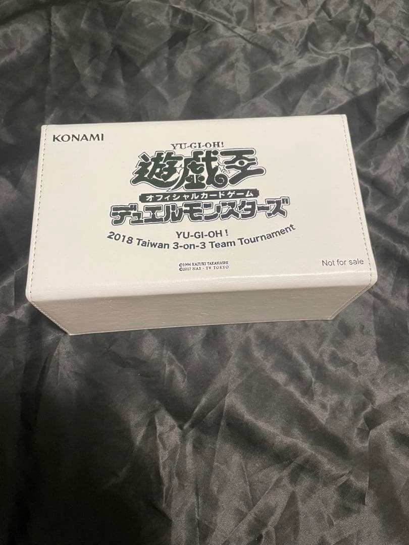 遊戯王　デッキケース ストレージ　スリーブ　カード　セット　20th