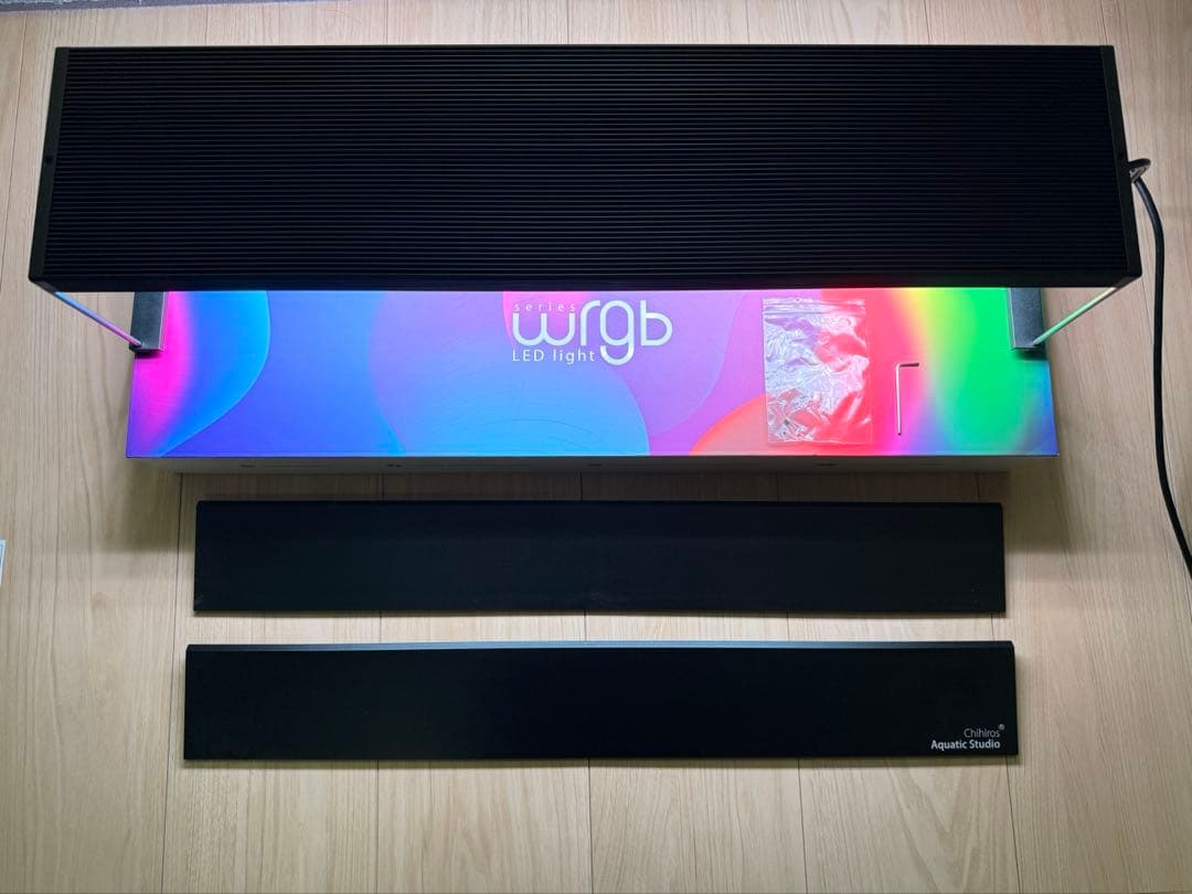 中古　Chihiros（チヒロズ） LED WRGB2 60 【シェード付き】