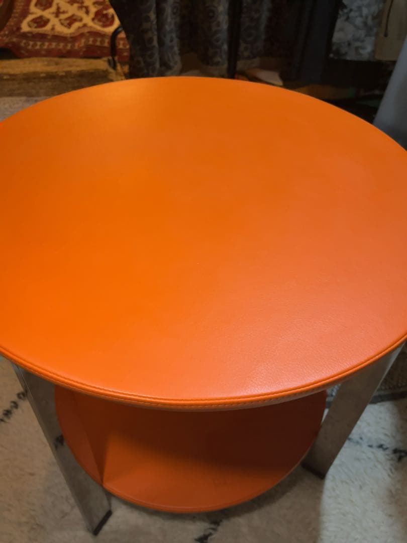 ポルトローナ　フラウ　高級レザー　サイドテーブル　美品