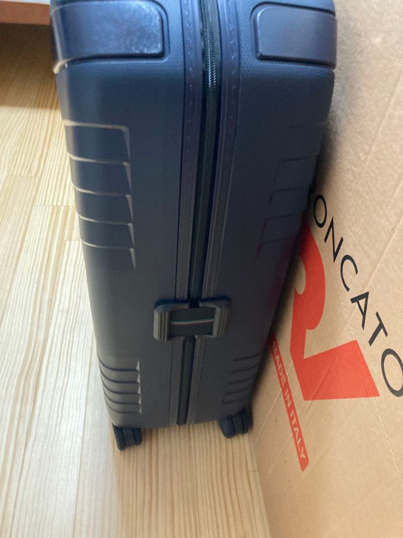 新品イタリア　キャリーケース　ロンカート　イプシロン68～74L ダークブルー