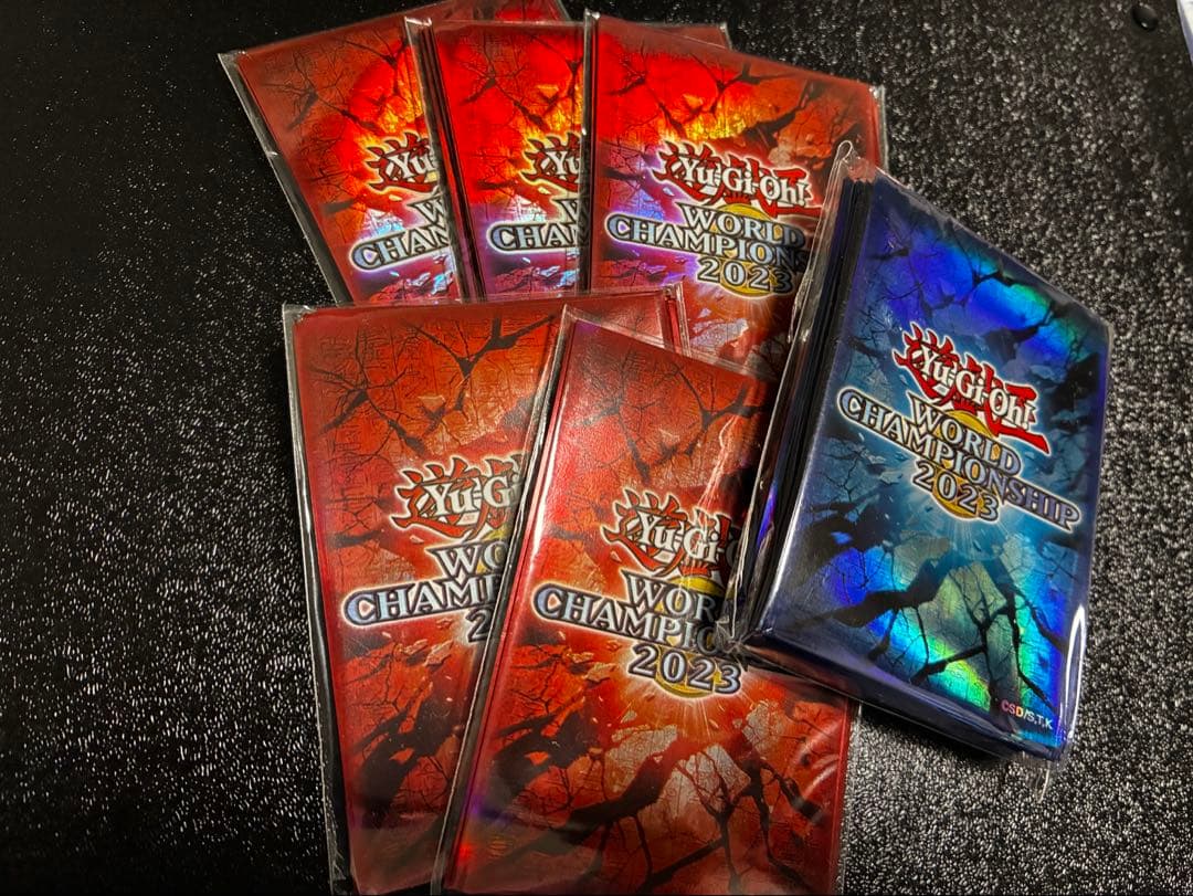 遊戯王ワールドチャンピオンシップ2023 スリーブセット　赤5個　青1個
