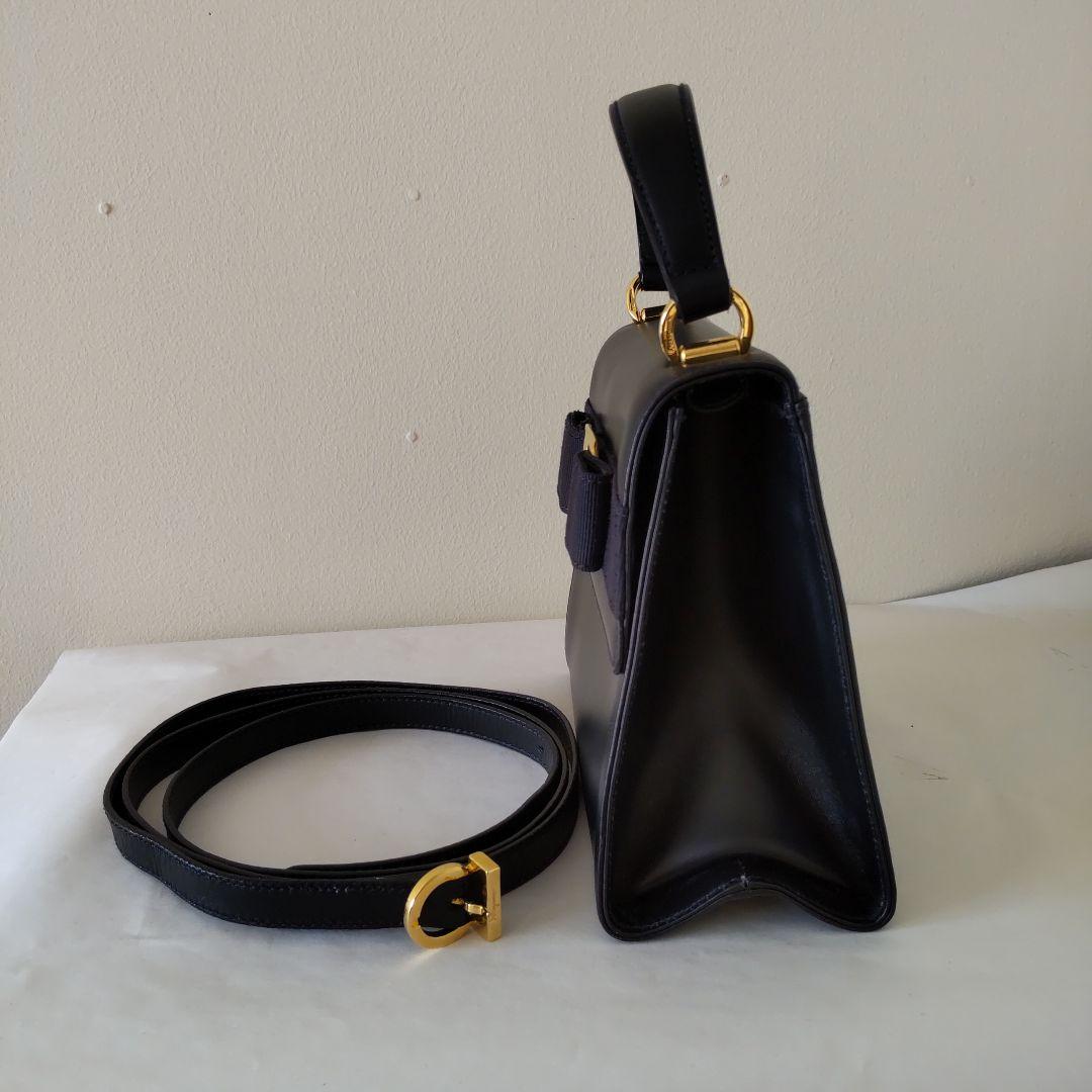 フェラガモ ヴァラリボン2Way ミニバック