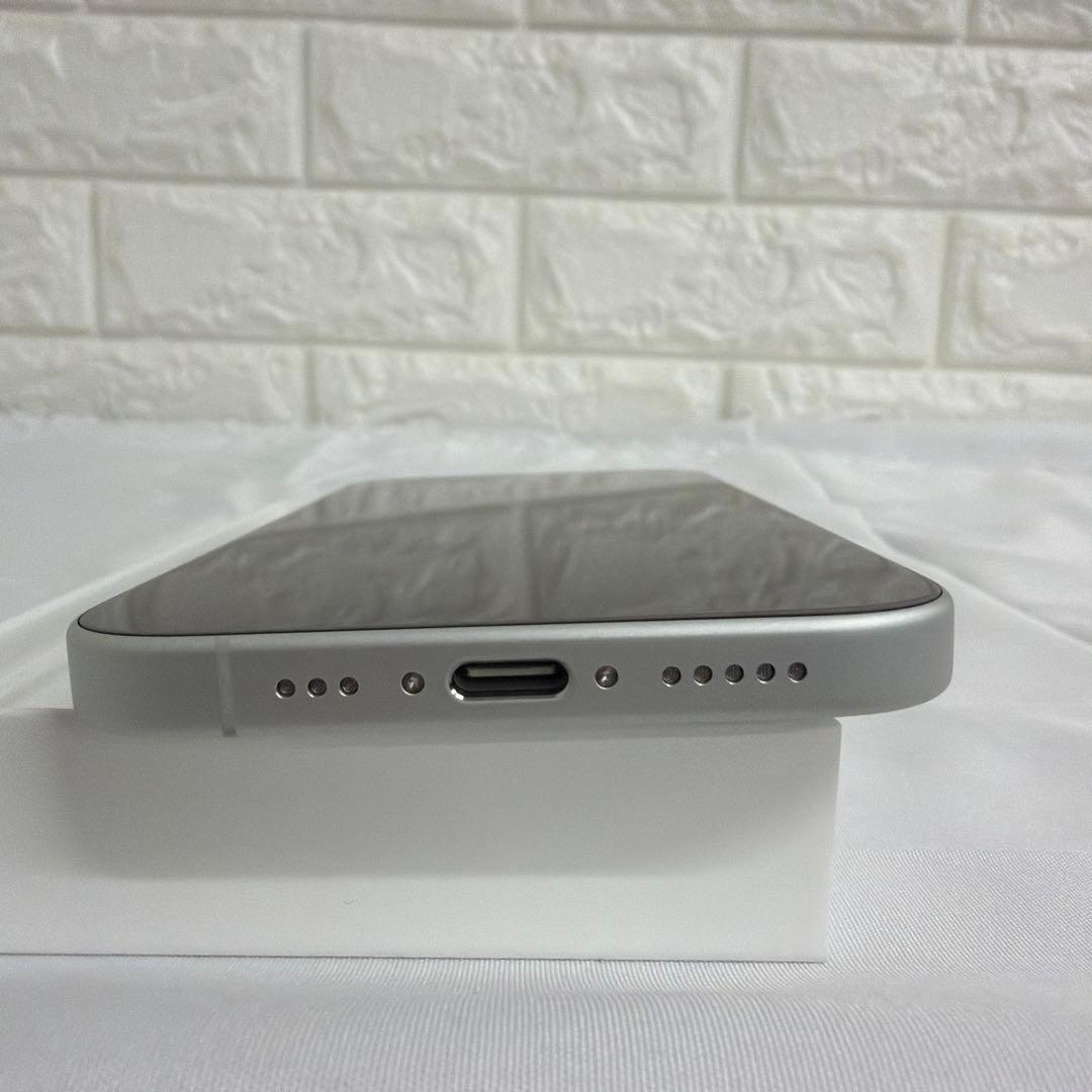 Apple iPhone 16 ホワイト SIMフリー　アイフォン