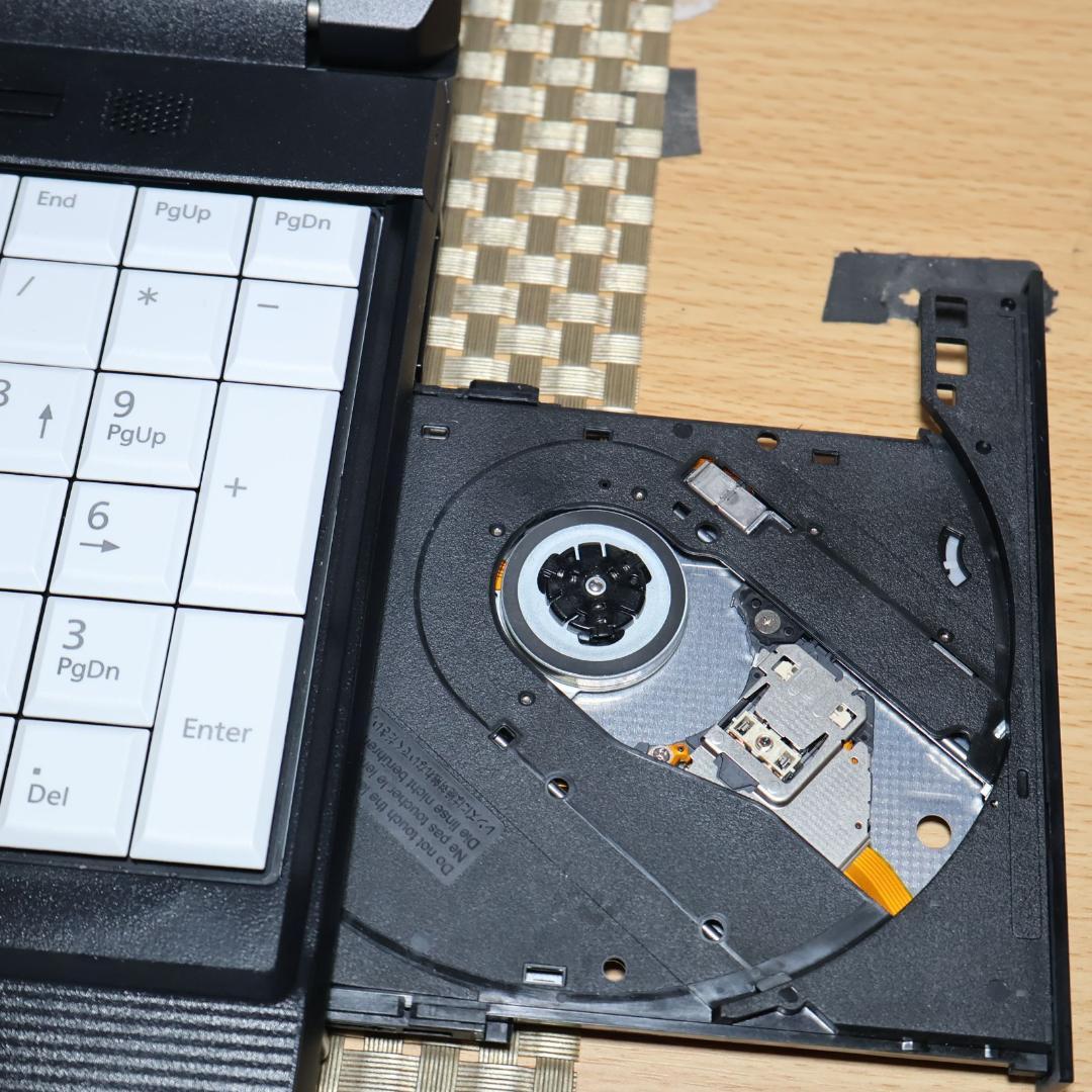 Win11公式対応10世代i5/メ8/新品SSD/DVD/無線/HDMI/カメラ