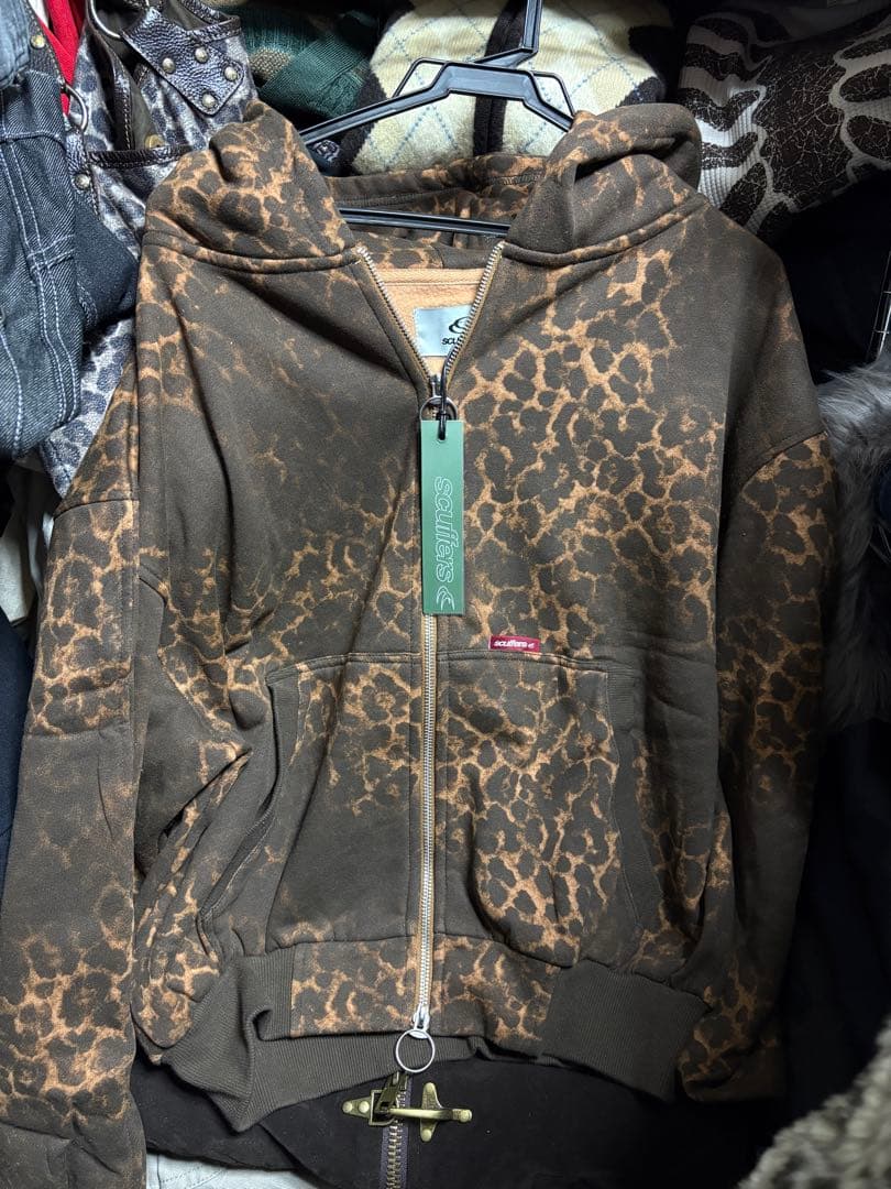：※専用 scuffers ジップパーカー レオパード