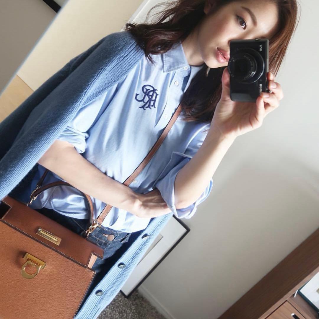 カルボッティブラウンレザー ショルダーバッグ