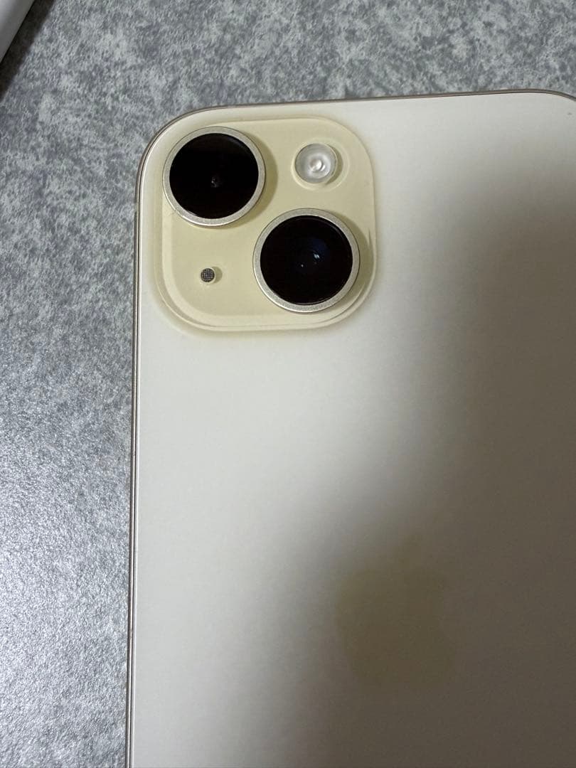 Apple iPhone 15 イエロー　本体　SIMフリー