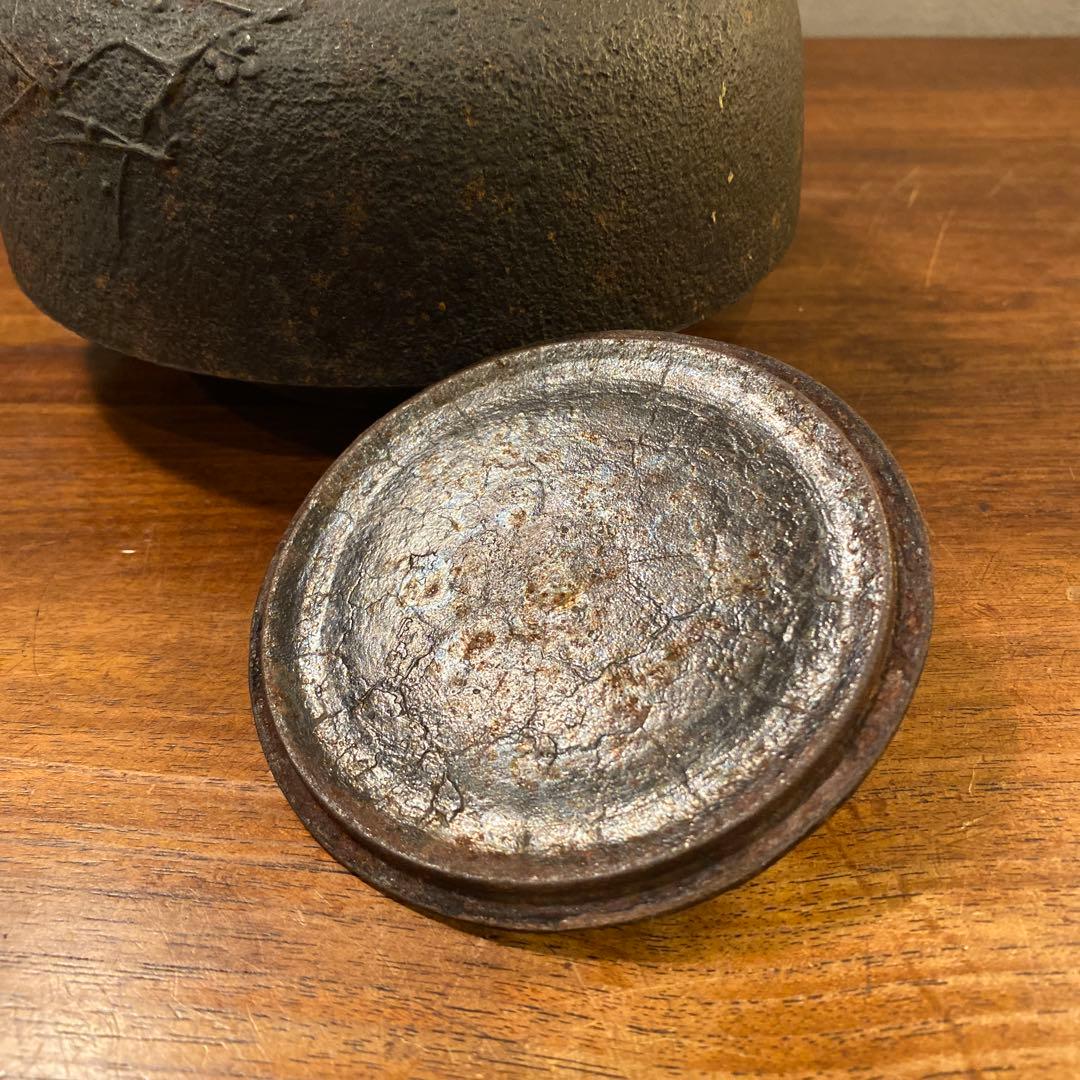 時代物 鉄瓶 梅柄 彫刻 鋳物 南部鉄器 骨董品 急須 古美術品