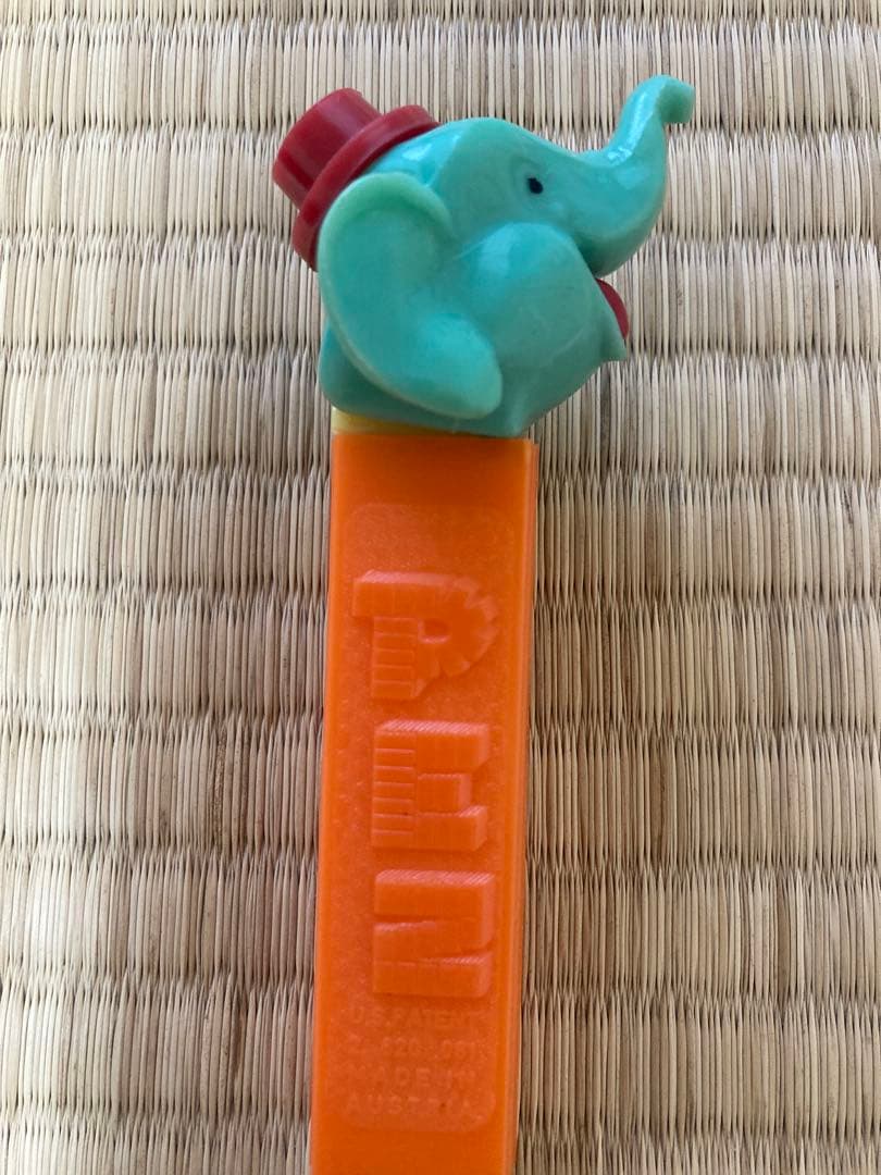 Pezヴィンテージ エレファント　象　ダンボ　 Dispenser ペッツ
