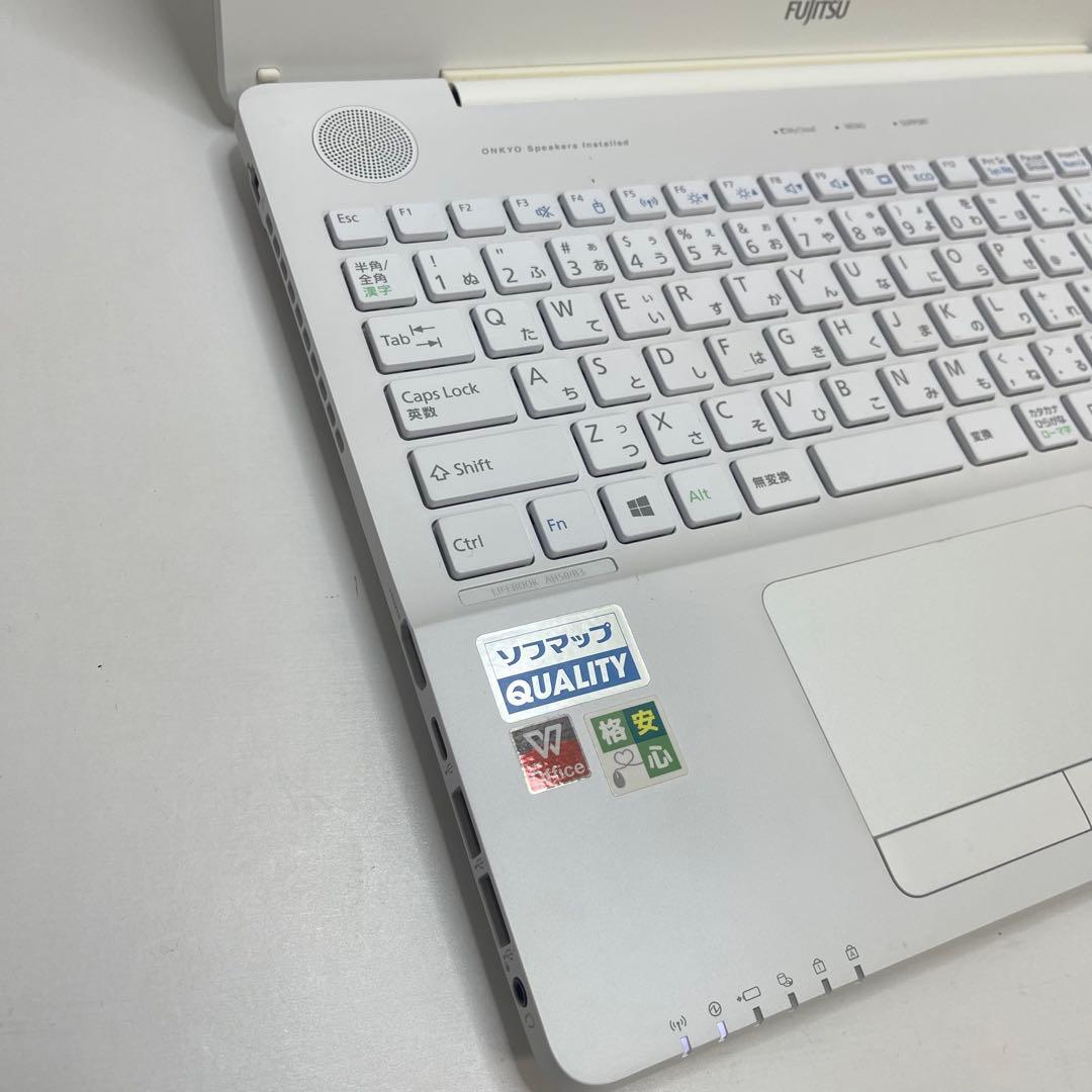 #700 富士通 AH50/B3 i7-7700HQ 8GB SSD512GB