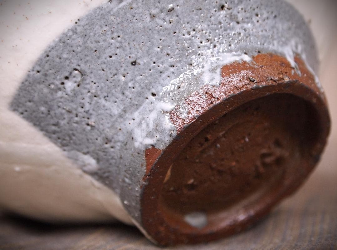 人気作家★高力芳照【師：金重素山、金重有邦】★粉引茶碗★共箱・布