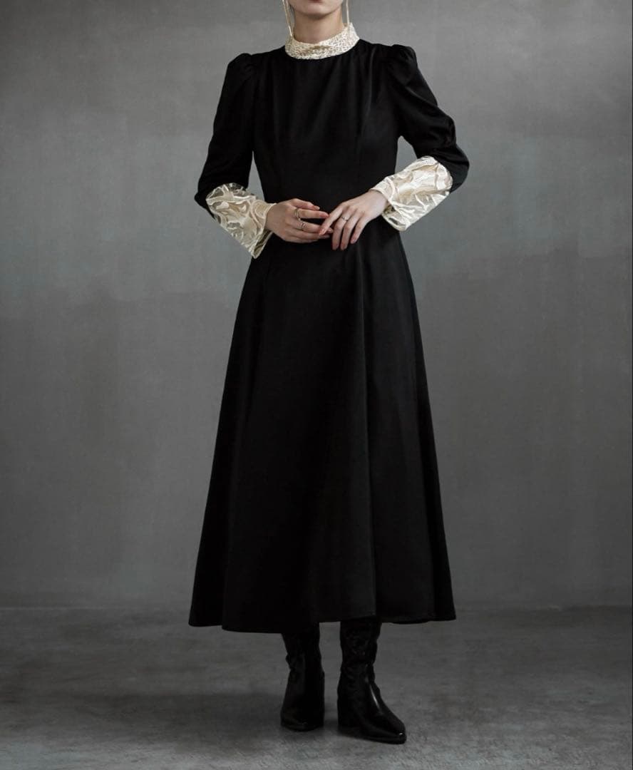 バック刺繍フレアドレス　etoll.