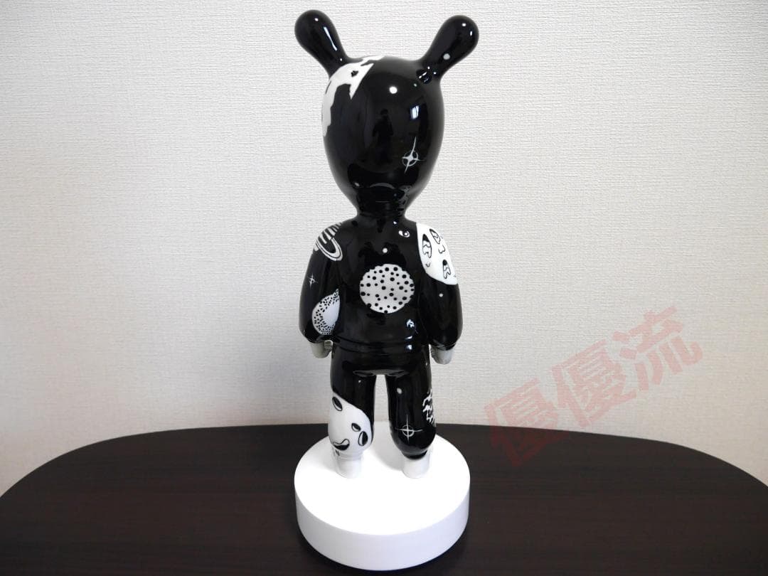 工芸品 01007752 LLADRO The Guest by Henn Kim