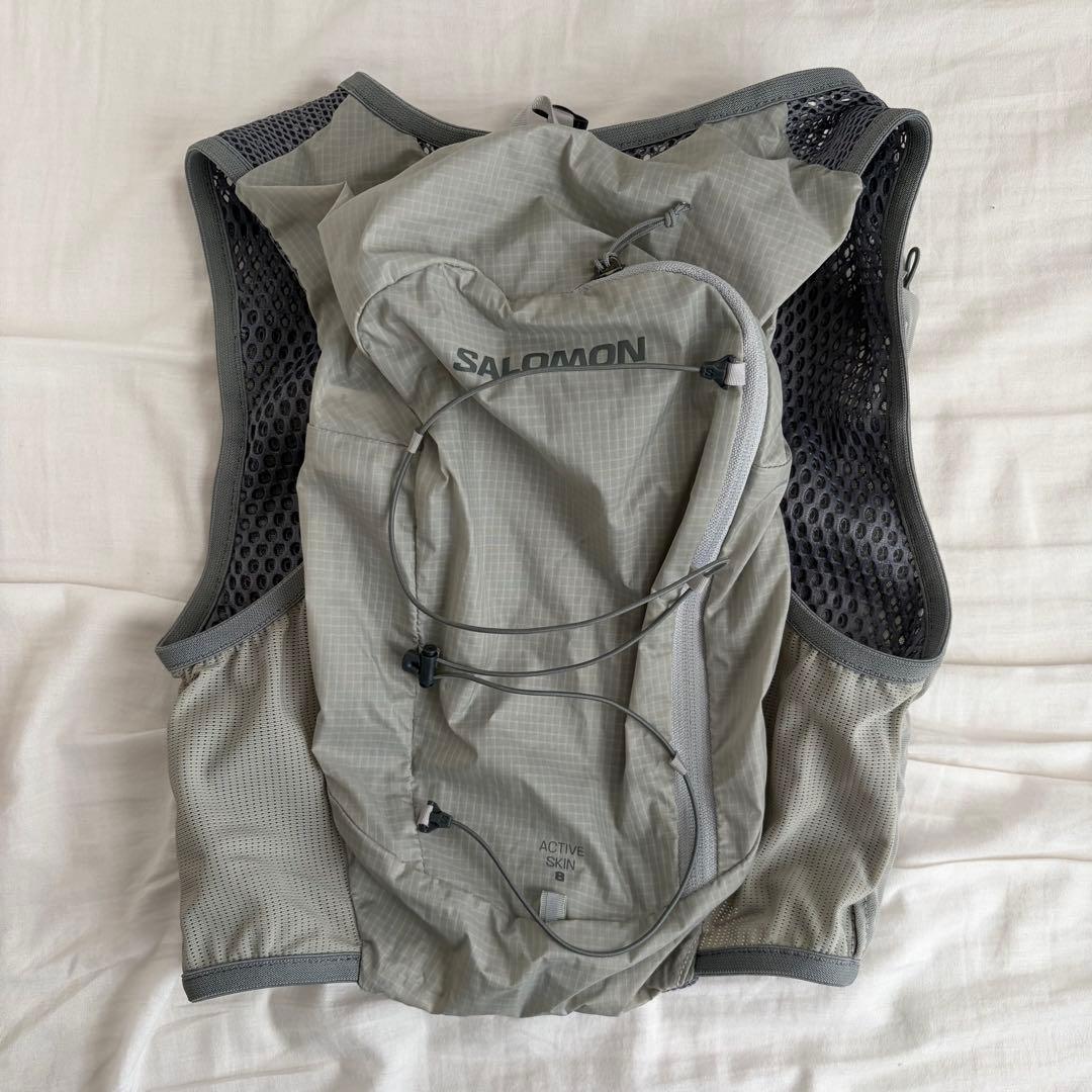 バッグ SALOMON ACTIVE SKIN 8