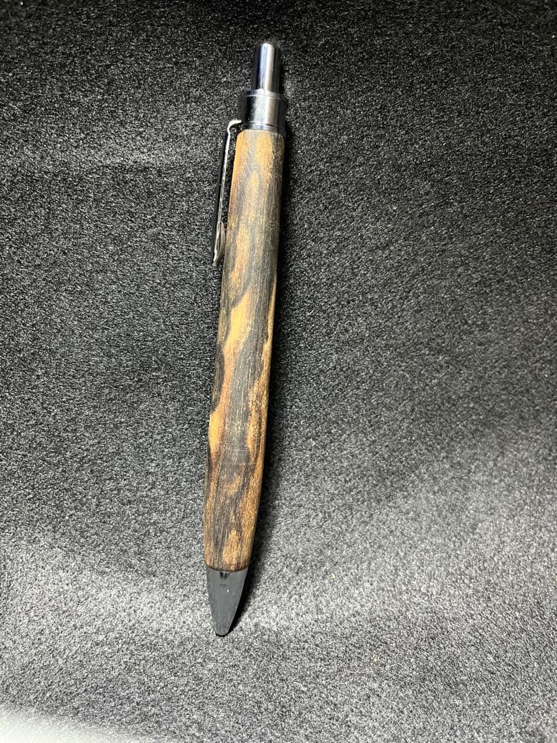 黒柿孔雀杢ボールペン