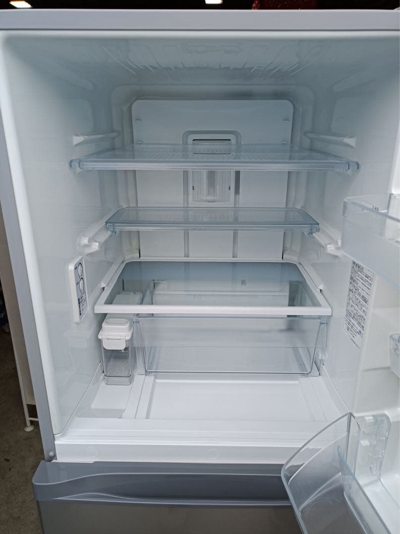 八5006【全国一律送料込み】TOSHIBA 冷凍冷蔵庫　330L 2019年製